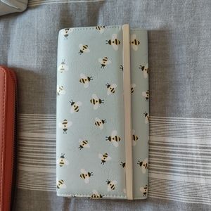 Light blue bee wallet